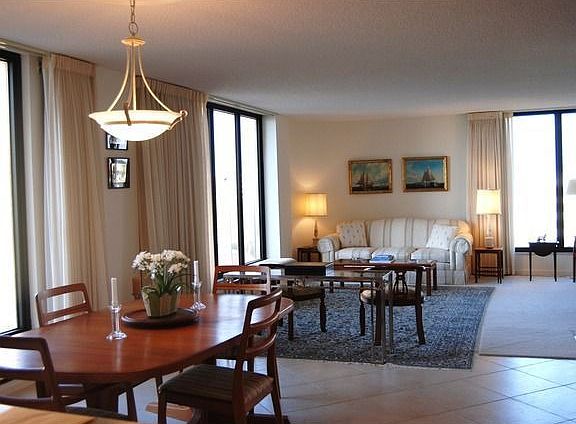 3rd image of 3215 Gulf Shore Blvd N APT 311