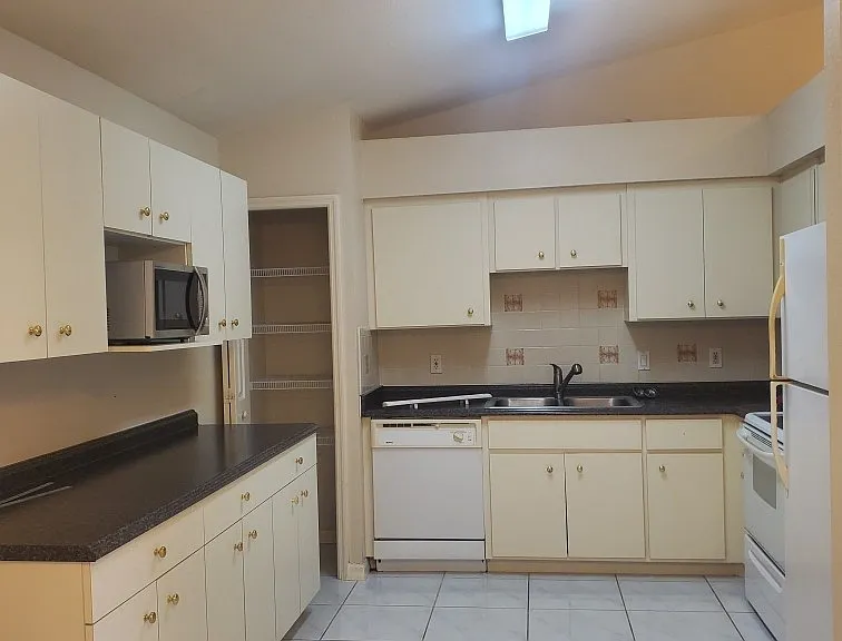 4227 Mackerel Dr — Photo 4