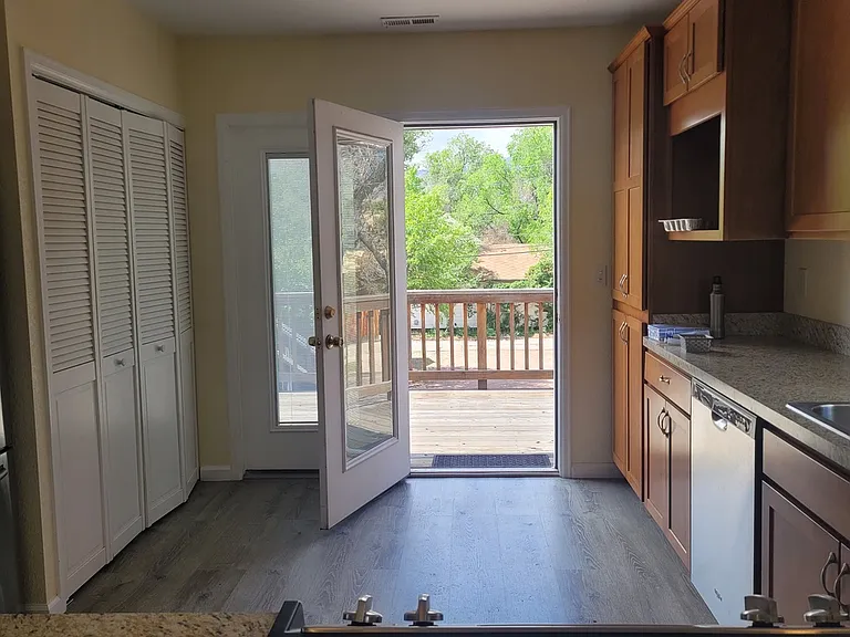 1527 W Colorado Ave #201 — Photo 32