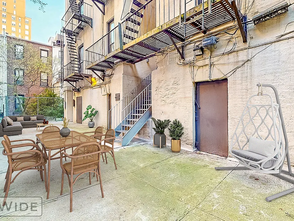 55 W 105th St #3A