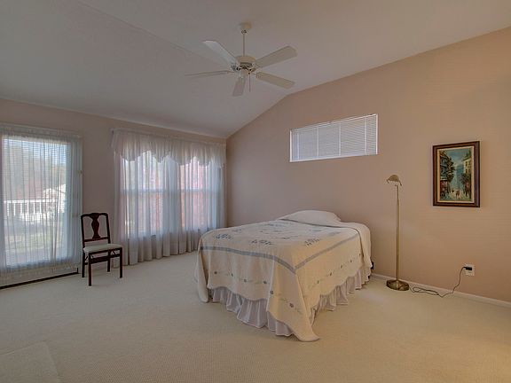 5th image of 5371 Millstone Ct Unit 4L