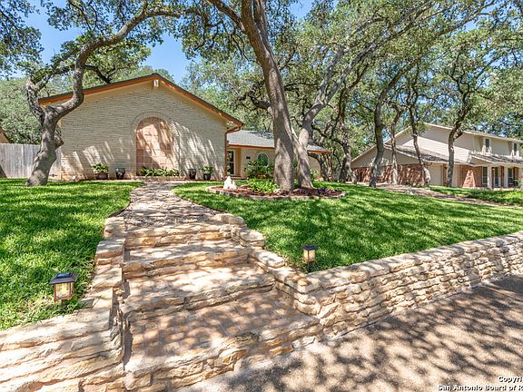 3rd image of 13614 Liberty Oak