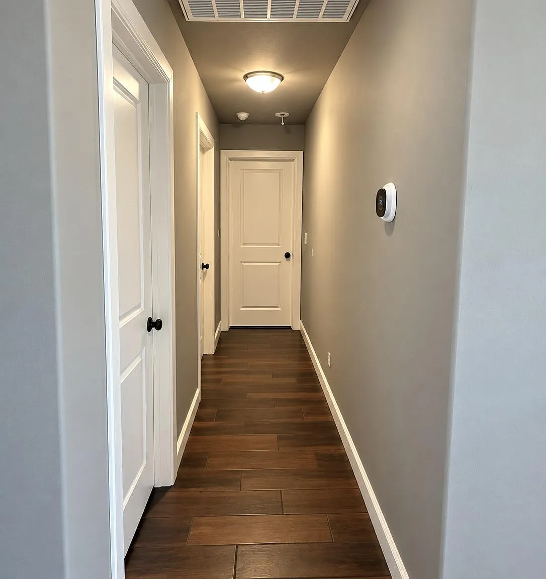 4 bed, 2.5 bath, 1830 sqft, $2,200 — Photo 2