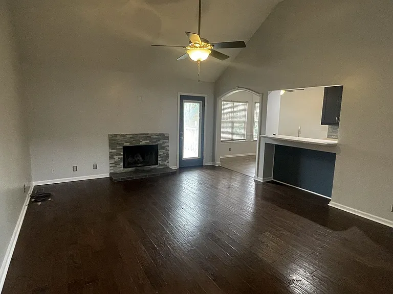 2285 Oak Hill Dr — Photo 7