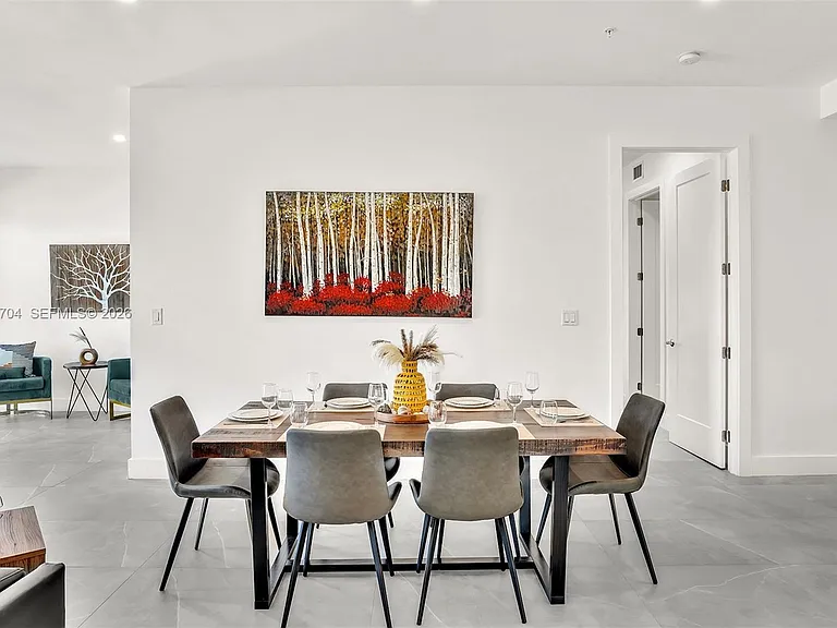2100 Miami Rd #303 — Photo 11