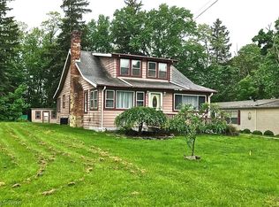 713 Fairview Dr, Aurora, OH 44202