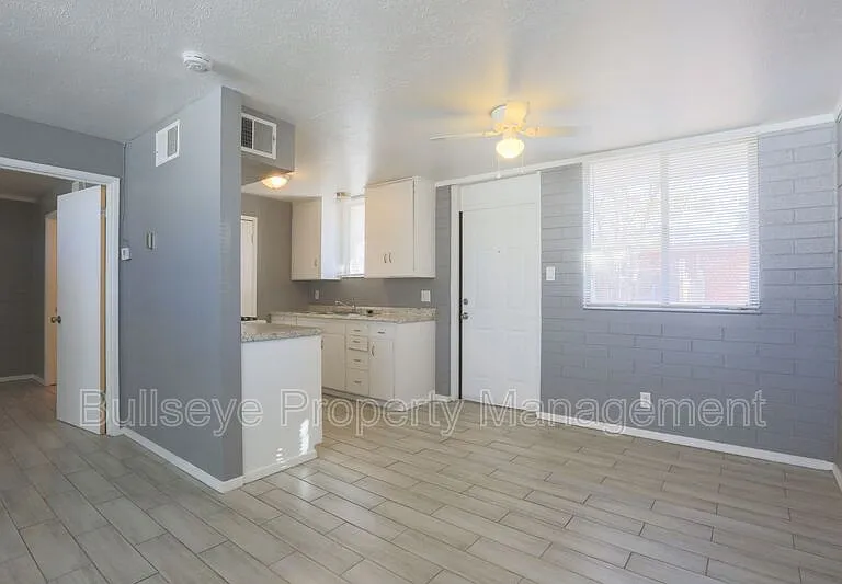 249 S Hobson — Photo 7