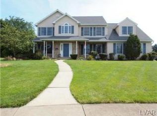 3621 Leah Dr, Emmaus, PA 18049