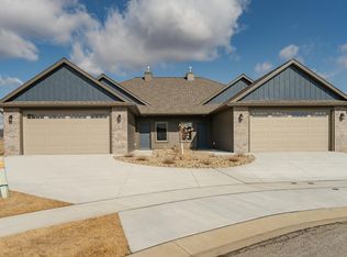 881 Picadilly Ln NW, Rochester, MN 55901