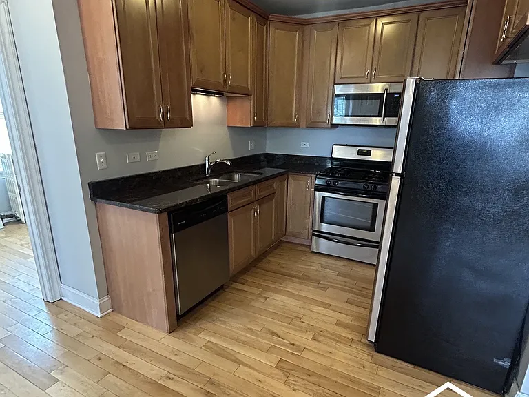 4542 W George St #2 — Photo 1
