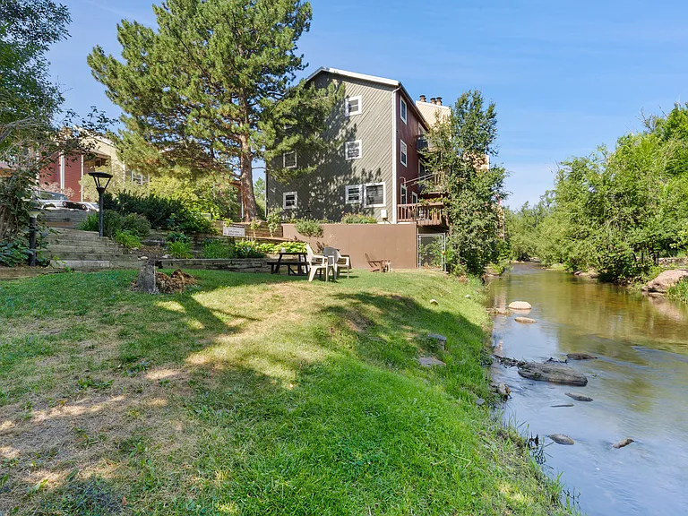 2879 Shadow Creek Dr #305-B — Photo 25