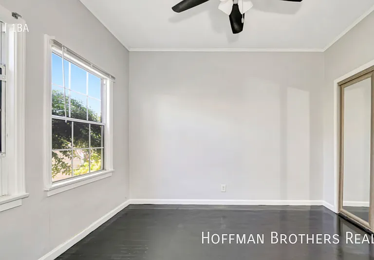 215 S Elm Dr #104 — Photo 3
