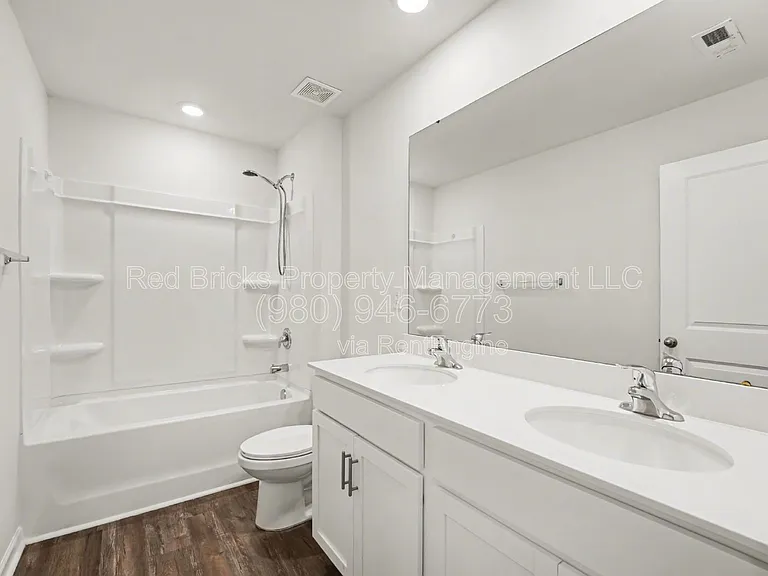 7847 Whispering Stream Dr — Photo 25