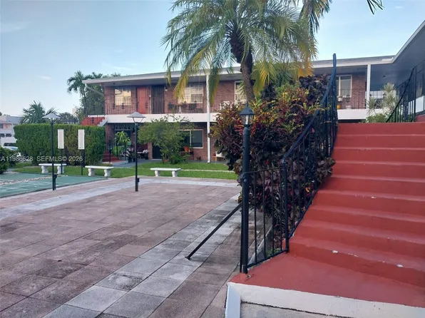 1050 Atlantic Shores Blvd APT 106, Hallandale, FL 33009