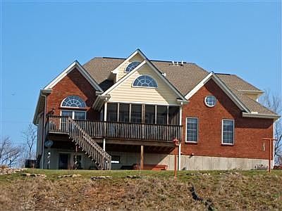 2nd image of 4865 Far Hills Dr