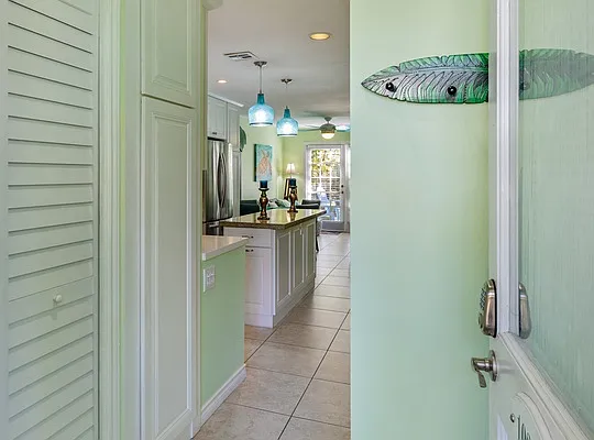 2 bed, 1.5 bath, 646 sqft, $3,500 — Photo 4
