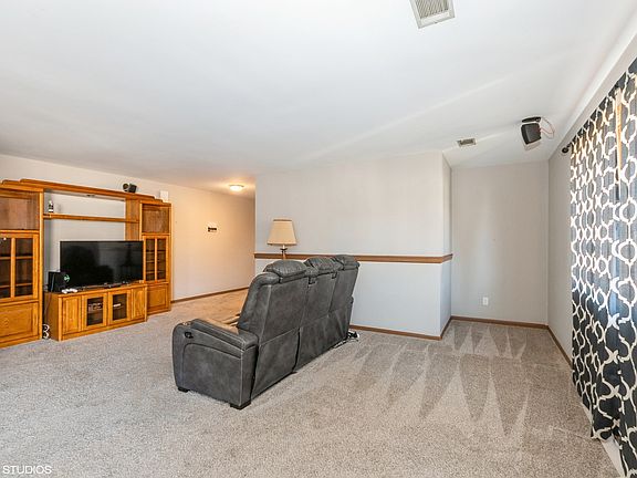 4th image of 214 Manor Dr Unit C