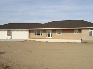 19 Calabria Dr, McCook, NE 69001