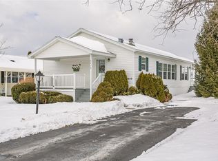 6410 Roberts Dr #195, Victor, NY 14564