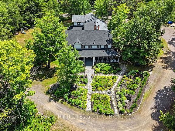 5th image of 1040 Walker Lake Dr