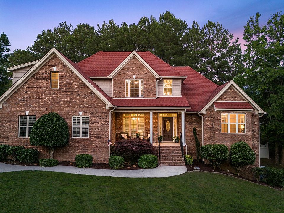 1st image of 2712 Magnolia Ct NW