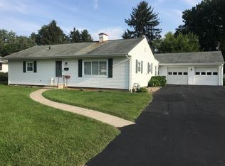 332 Stare Rd, Newark, OH 43055