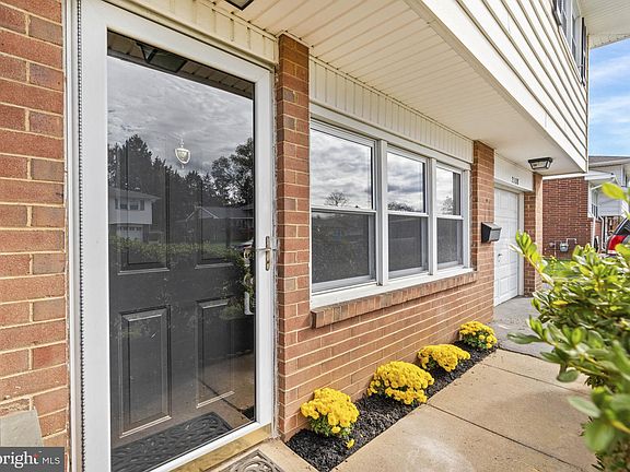 3rd image of 2108 Armour Dr