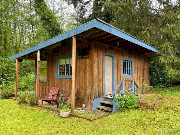 3893 Clearwater Rd, Forks, WA 98331