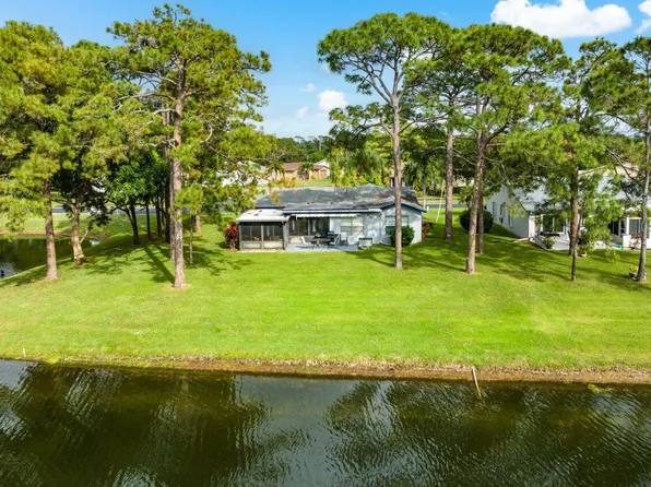 4711 Rainbow Drive, Greenacres, FL 33463