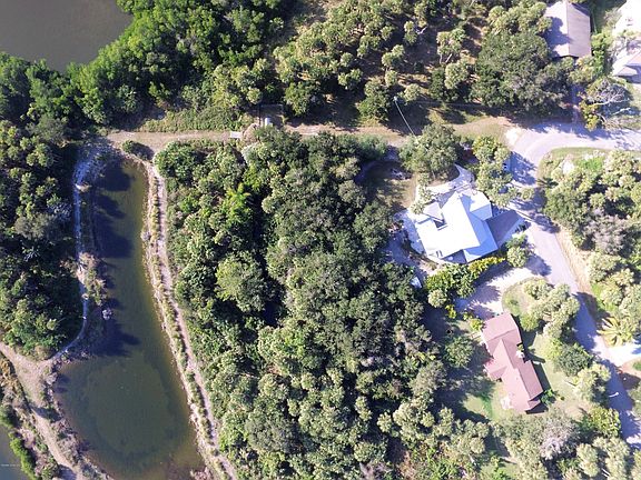 3rd image of 345 Pelican Dr