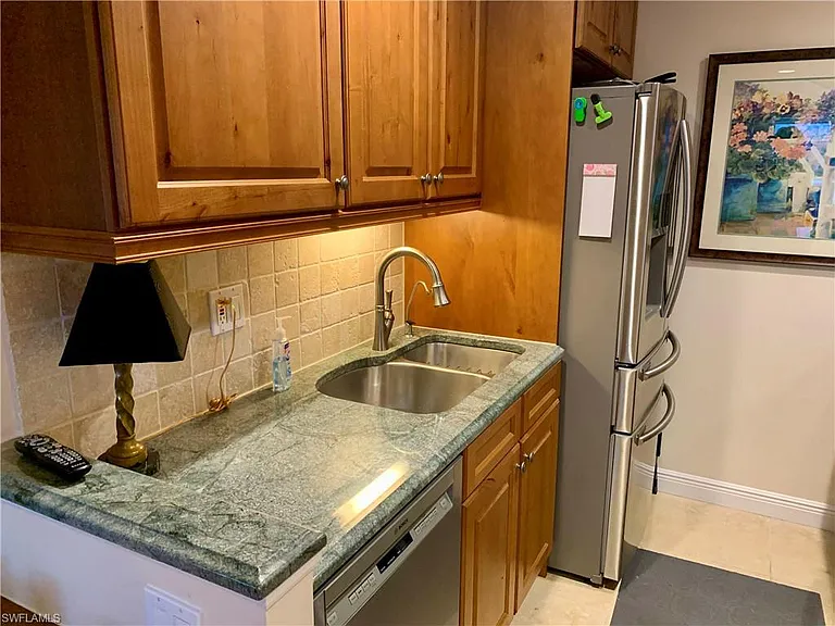 333 Harbour Dr #211 — Photo 21