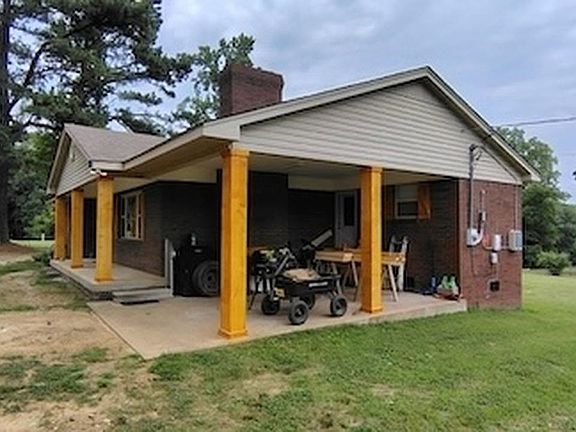 2nd image of 2158 Barlow Rd