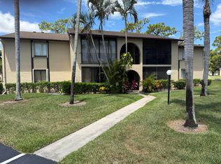 414 Pine Glen Ln APT B-1, Greenacres, FL 33463