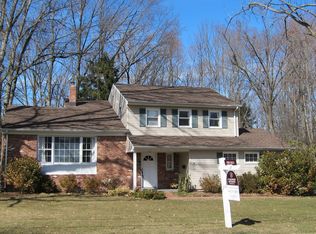 75 Crest Rd, New Providence, NJ 07974