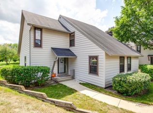 776 Chandler Rd, Gurnee, IL 60031