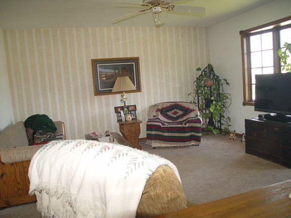 2nd image of 1437 Glenview Dr