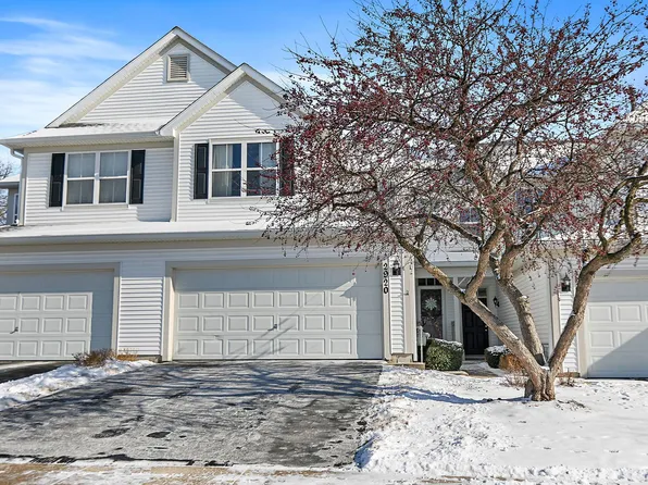 2920 Langston Cir #2920, Saint Charles, IL 60175