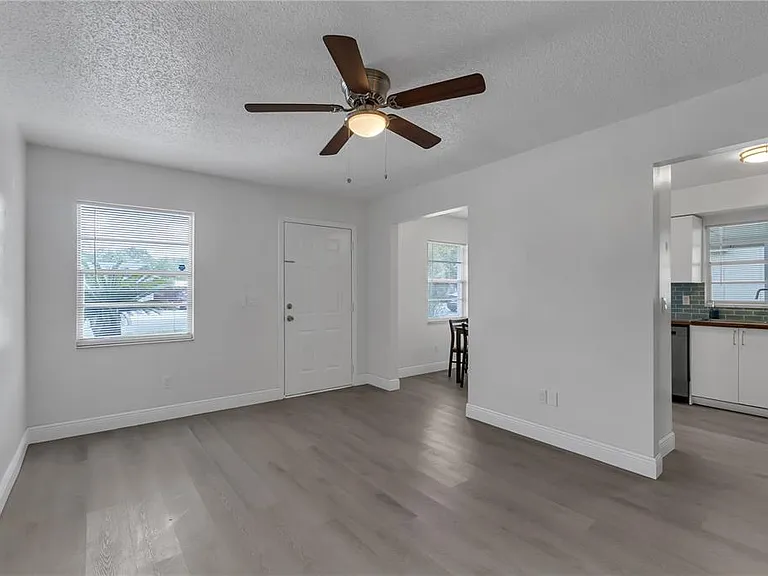 2930 Slippery Rock Ave — Photo 2