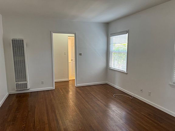 4th image of 1428-1504 Ocean Park Blvd