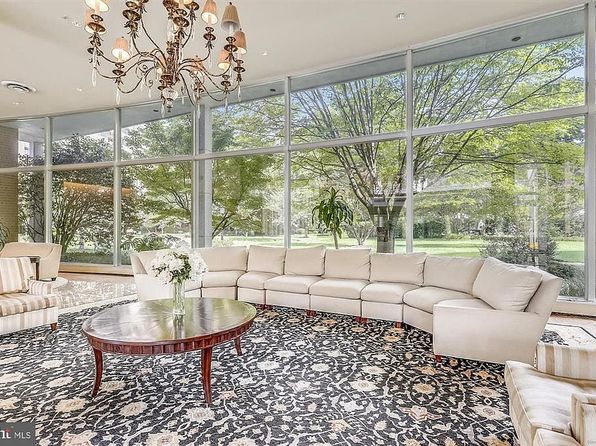 4201 Cathedral Ave NW APT 218E