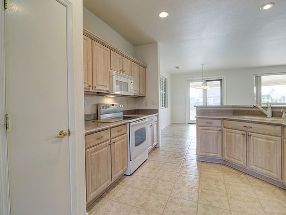 3rd image of 14616 W Horizon Dr