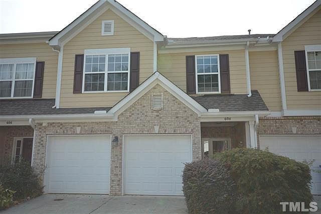 1st image of 604 Bartlett Cir