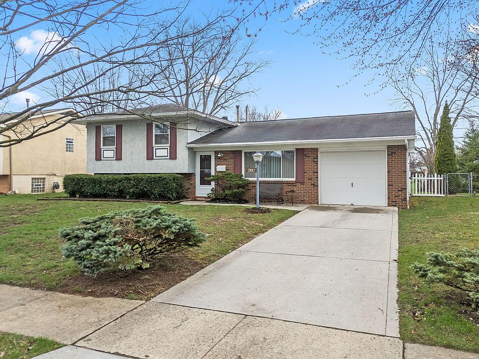 1st image of 439 Canterwood Ct