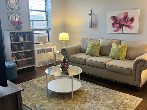 2229 Knapp Street image 1 of 16