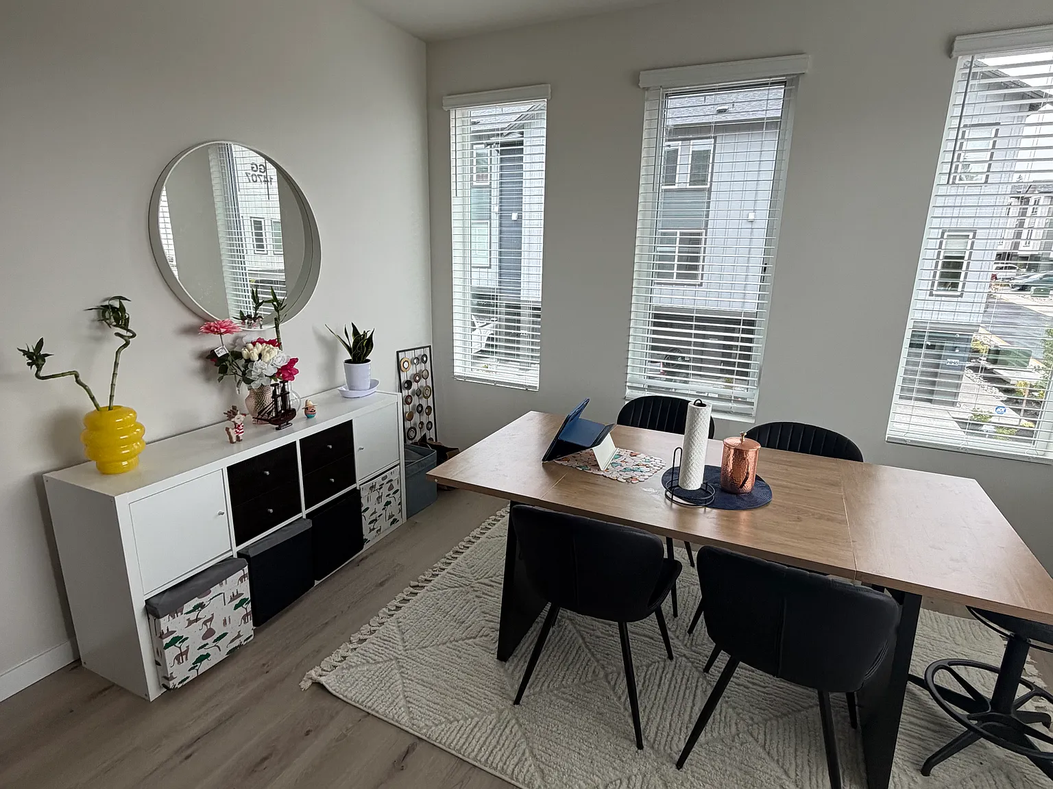 4 bed, 1900 sqft, $1,100 — Photo 3