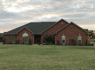 1905 Wilshire Rd, Prague, OK 74864