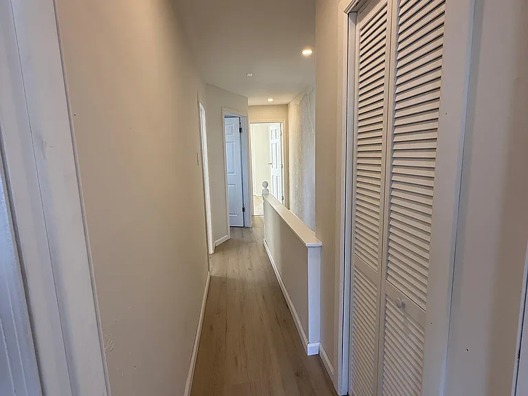 824 Elm St — Photo 11