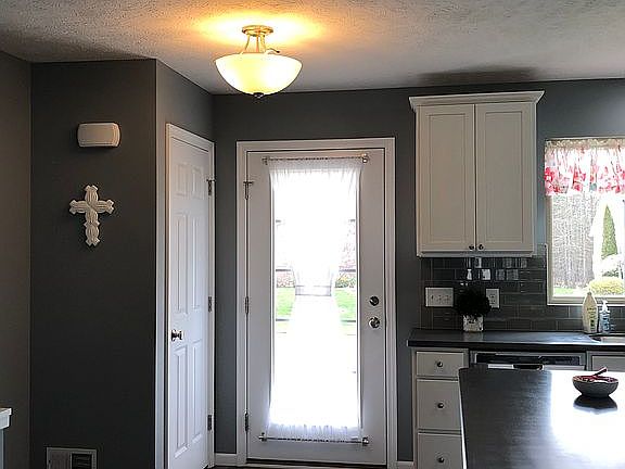 3rd image of 912 S Sandalwood Cir