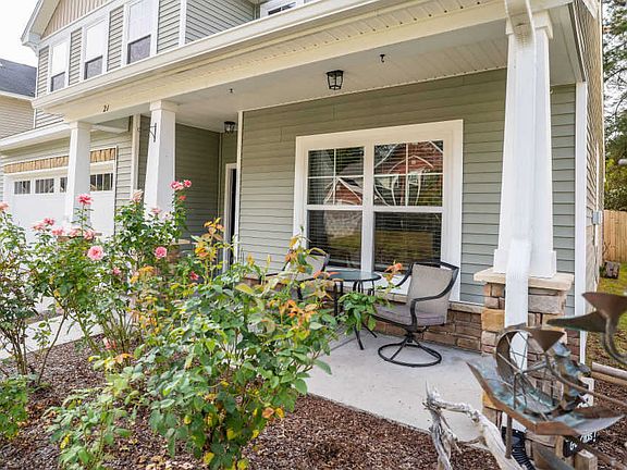 4th image of 21 Cedar Ln