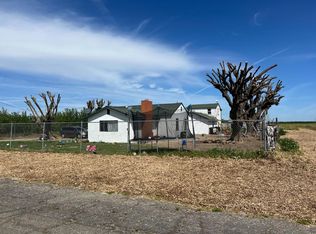 15238 Sunset Dr, Livingston, CA 95334